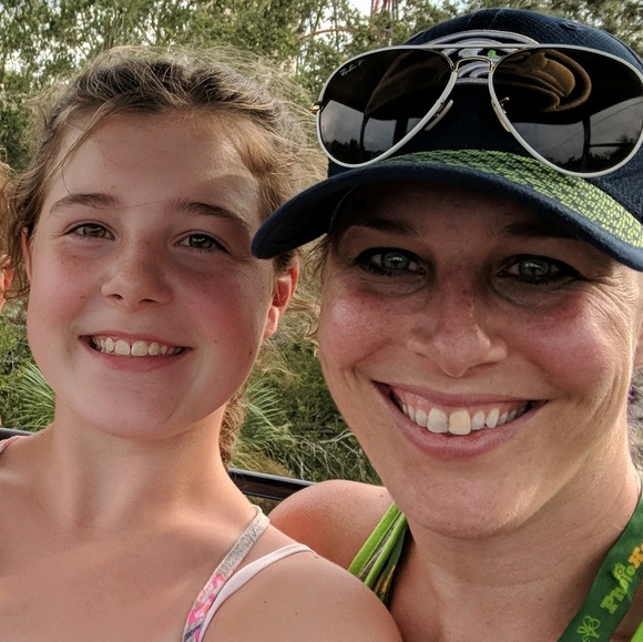 Meet your Posher, Kim - Picture 1 of 2